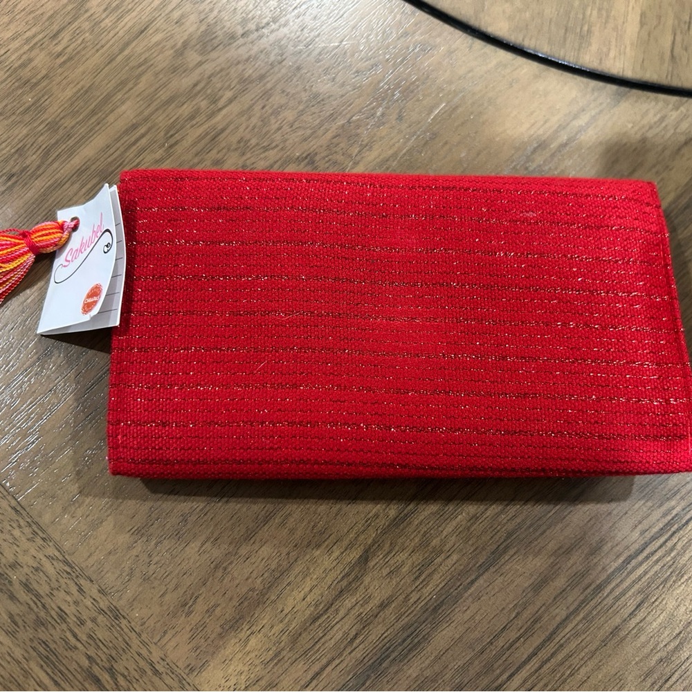 Red Floral Embroidered Women's Cloth Wallet, NWT, Absolutely Gorgeous, 4 x 8. - Picture 7 of 14